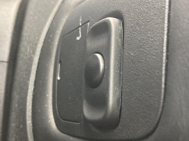 ジープ・コンパス リミテッド 1オーナー/本革シート/アダプティブクルーズコントロール/ブラインドスポットモニター/純正ナビ/全周囲カメラ/スマートキー/パワーバッグドア/パーキングアシスト/LEDヘッド/クリアランスソナー(45枚目)