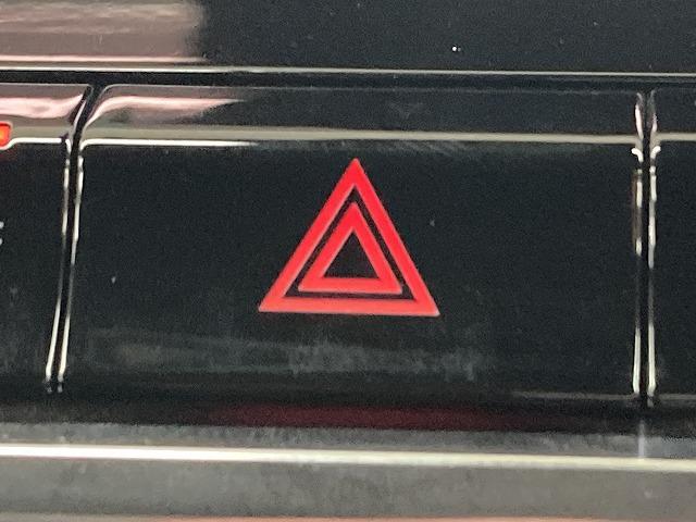 ジープ・コンパス リミテッド 1オーナー/本革シート/アダプティブクルーズコントロール/ブラインドスポットモニター/純正ナビ/全周囲カメラ/スマートキー/パワーバッグドア/パーキングアシスト/LEDヘッド/クリアランスソナー(53枚目)