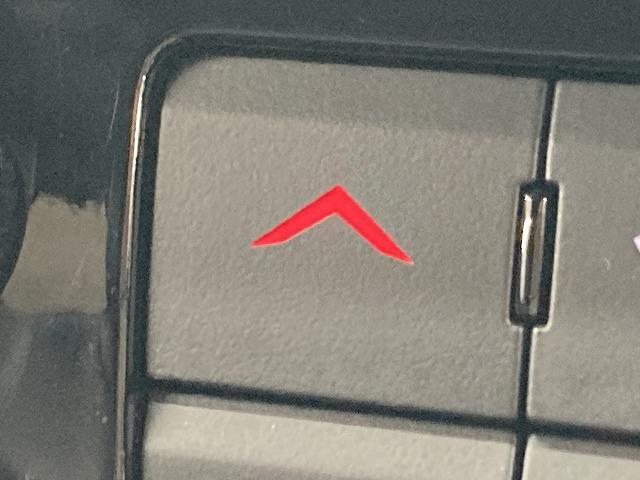 ジープ・コンパス リミテッド 1オーナー/本革シート/アダプティブクルーズコントロール/ブラインドスポットモニター/純正ナビ/全周囲カメラ/スマートキー/パワーバッグドア/パーキングアシスト/LEDヘッド/クリアランスソナー(64枚目)