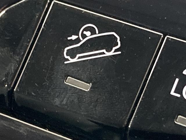 ジープ・コンパス リミテッド 1オーナー/本革シート/アダプティブクルーズコントロール/ブラインドスポットモニター/純正ナビ/全周囲カメラ/スマートキー/パワーバッグドア/パーキングアシスト/LEDヘッド/クリアランスソナー(78枚目)