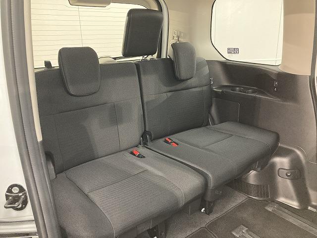 セレナ ハイウェイスターＶ　プロパイロット／両側電動スライドドア／パドルシフト／ブラインドスポットモニター／レーダークルーズコントロール／クリアランスソナー／インテリキー／プッシュスタート／ＬＥＤヘッド／フォグランプ（66枚目）