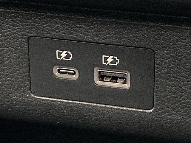 セレナ ハイウェイスターＶ　プロパイロット／両側電動スライドドア／パドルシフト／ブラインドスポットモニター／レーダークルーズコントロール／クリアランスソナー／インテリキー／プッシュスタート／ＬＥＤヘッド／フォグランプ（67枚目）