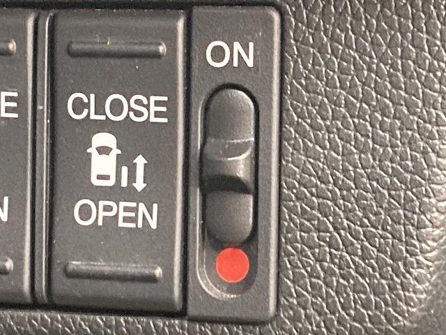 フリード ＣＲＯＳＳＴＡＲ　Ｈｏｎｄａ　ＳＥＮＳＩＮＧ　純正ディスプレイオーディオ／レーダークルーズコントロール／両側電動スライドドア／衝突軽減ブレーキ／プッシュスタート／スマートキー／ＥＴＣ／アイドリングストップ／クリアランスソナー／バックカメラ（37枚目）