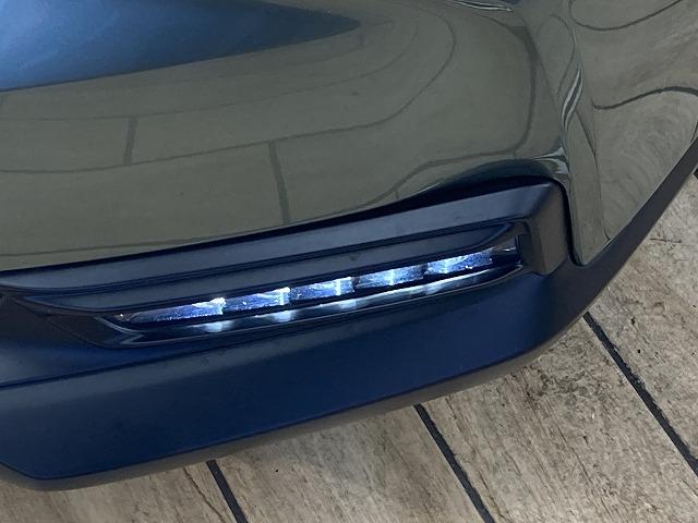 フリード ＣＲＯＳＳＴＡＲ　Ｈｏｎｄａ　ＳＥＮＳＩＮＧ　純正ディスプレイオーディオ／レーダークルーズコントロール／両側電動スライドドア／衝突軽減ブレーキ／プッシュスタート／スマートキー／ＥＴＣ／アイドリングストップ／クリアランスソナー／バックカメラ（52枚目）