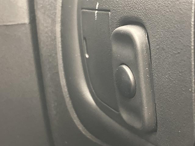 ジープ・コンパス ロンジチュード　純正ディスプレイオーディオ／レーダークルーズコントロール／ブラインドスポットモニター／クリアランスソナー／パーキングアシスト／プッシュスタート／スマートキー／黒革シート／ＬＥＤヘッドライト／（47枚目）