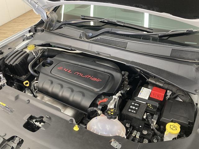 ジープ・コンパス ロンジチュード　純正ディスプレイオーディオ／レーダークルーズコントロール／ブラインドスポットモニター／クリアランスソナー／パーキングアシスト／プッシュスタート／スマートキー／黒革シート／ＬＥＤヘッドライト／（52枚目）