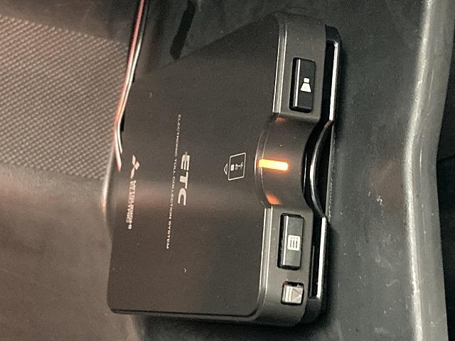 ジープ・コンパス ロンジチュード　純正ディスプレイオーディオ／レーダークルーズコントロール／ブラインドスポットモニター／クリアランスソナー／パーキングアシスト／プッシュスタート／スマートキー／黒革シート／ＬＥＤヘッドライト／（54枚目）