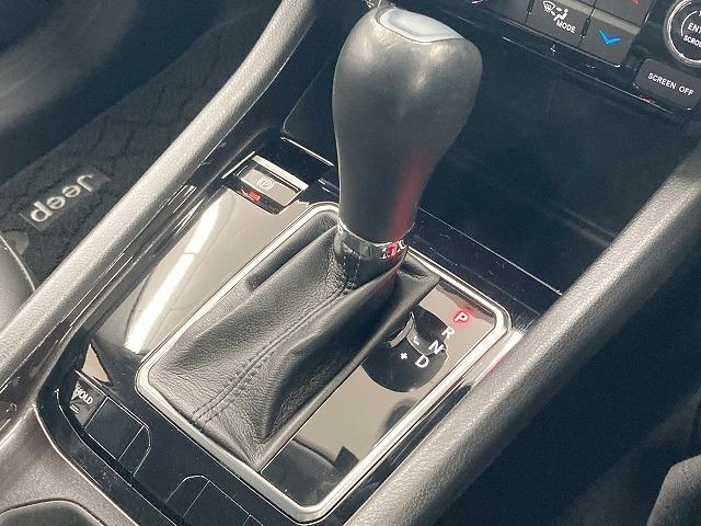 ジープ・コンパス ロンジチュード　純正ディスプレイオーディオ／レーダークルーズコントロール／ブラインドスポットモニター／クリアランスソナー／パーキングアシスト／プッシュスタート／スマートキー／黒革シート／ＬＥＤヘッドライト／（57枚目）