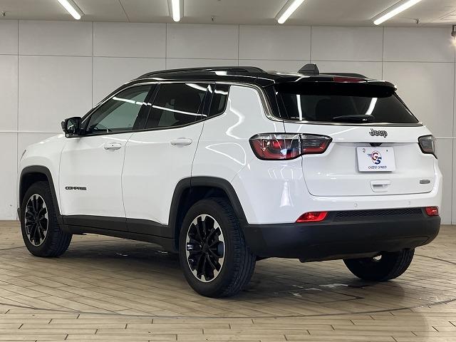 ジープ・コンパス ロンジチュード　純正ディスプレイオーディオ／レーダークルーズコントロール／ブラインドスポットモニター／クリアランスソナー／パーキングアシスト／プッシュスタート／スマートキー／黒革シート／ＬＥＤヘッドライト／（65枚目）