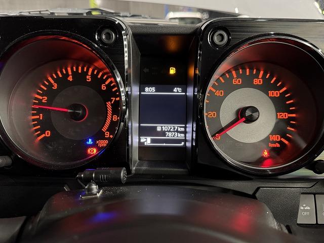 ジムニー □XC シートヒーター/衝突軽減/LEDヘッドライト/SUZUKIグリル/スマートキー/プッシュスタート/クルーズコントロール/オートエアコン/ディスプレイオーディオ/車両逸脱警報/MT車両/バックカメラ/(22枚目)