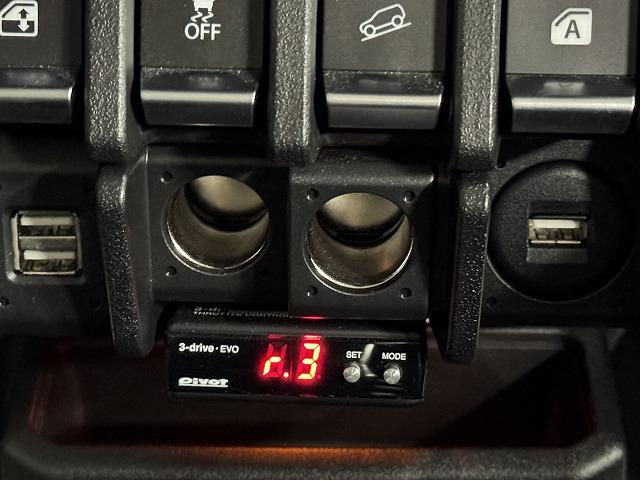 ジムニー □XC シートヒーター/衝突軽減/LEDヘッドライト/SUZUKIグリル/スマートキー/プッシュスタート/クルーズコントロール/オートエアコン/ディスプレイオーディオ/車両逸脱警報/MT車両/バックカメラ/(23枚目)