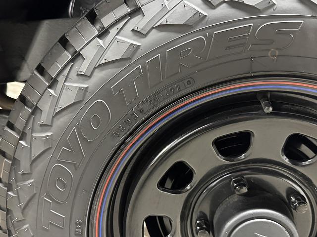 ジムニー □XC シートヒーター/衝突軽減/LEDヘッドライト/SUZUKIグリル/スマートキー/プッシュスタート/クルーズコントロール/オートエアコン/ディスプレイオーディオ/車両逸脱警報/MT車両/バックカメラ/(42枚目)