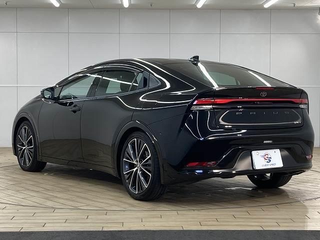 プリウス Ｚ　全周囲／１２．３型ナビ／ＡＣ１００Ｖ／ＬＥＤ／シートヒーター・クーラー／電動リアゲート／パワーシート／ＬＥＤヘッド／ＢＳＭ／フルセグ／純正アルミ（17枚目）