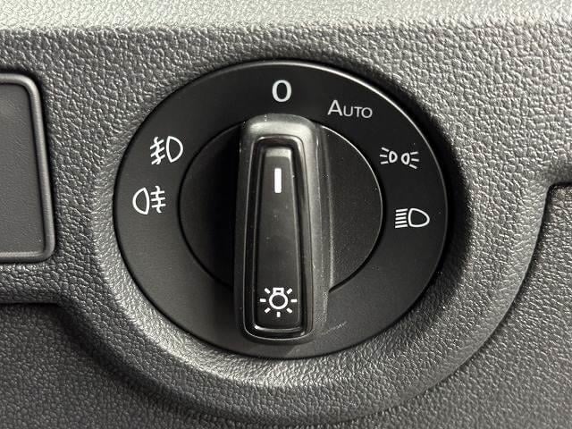 �y�I�[�g���C�g�z�𓋍ڂ��Ă���܂��B�g���l�����s����Â��Ȃ�Ǝ����Ńw�b�h���C�g���_�����܂��B