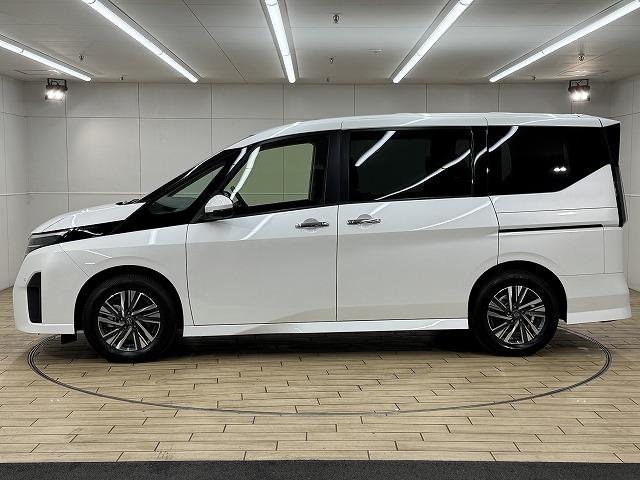 セレナ ハイウェイスターＶ　１２．３型メーカーナビ／アラウンドビューモニター／プロパイロット／デジタルインナーミラー／両側電動スライドドア／フルセグＴＶ／コーナーセンサー／オートライト／アイドリングストップ／ハンドル支援／ＬＥＤ（30枚目）