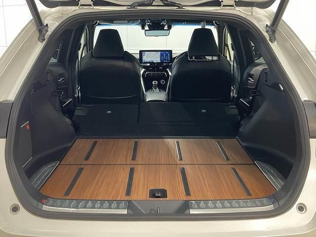 ハリアーハイブリッド □Ｚ　“Ｌｅａｔｈｅｒ　Ｐａｃｋａｇｅ”　全周囲カメラ／ＪＢＬサウンド／シートヒーター・シートベンチレーション／１００Ｖ電源／電動リアゲート／スマートキー／パワーシート／ブラインドスポットモニター／オートブレーキホールド／ＬＥＤヘッド（13枚目）