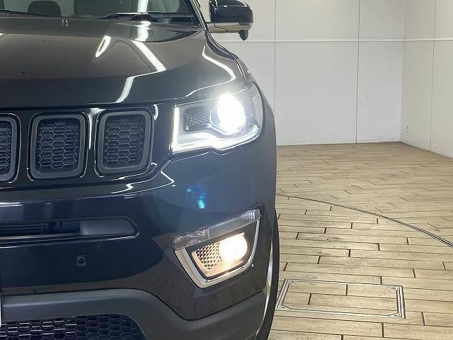 �k�d�c�w�b�h���C�g�����I��Ԃ��΂�����Ƃ炵�܂��B