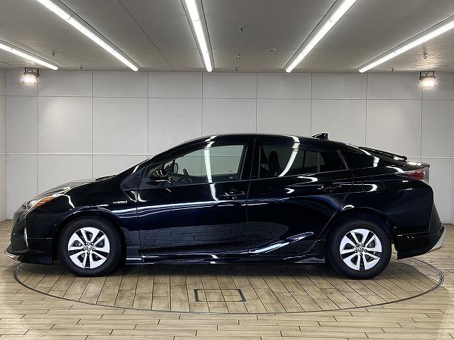 プリウス Ａ　純正９型ナビ／フルエアロ／追従クルコン／Ｂカメラ／ＬＥＤヘッド／衝突軽減／ヘッドアップディスプレイ／障害物センサー／ＬＥＤデイライト／ＢＳＭ（30枚目）