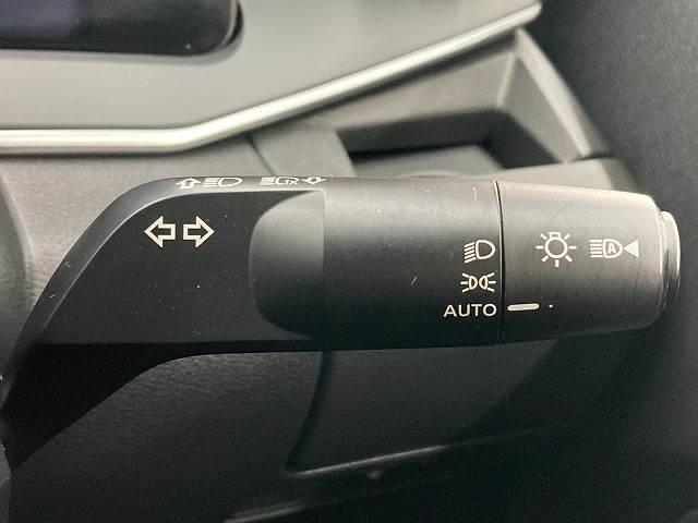 ノート Ｘ　純正９型ナビ／エマージェンシーブレーキ／バックカメラ／クリアランスソナー／ブレーキホールド／インテリキー／プッシュスタート／ＬＥＤヘッド／オートエアコン／オートハイビーム（9枚目）