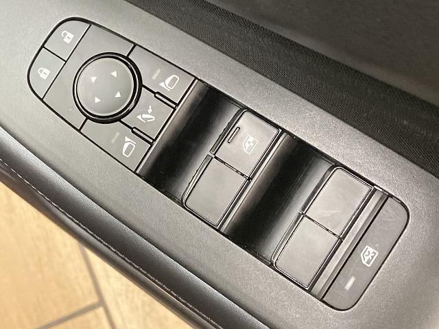 ノート Ｘ　純正９型ナビ／エマージェンシーブレーキ／バックカメラ／クリアランスソナー／ブレーキホールド／インテリキー／プッシュスタート／ＬＥＤヘッド／オートエアコン／オートハイビーム（31枚目）