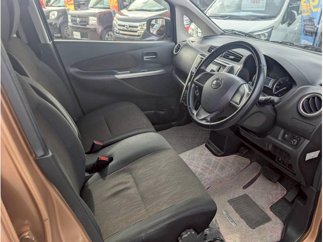 ゆったりとした室内空間で快適にお乗りになられます！また内装に関してもスタッフが綺麗に仕上げご納車させて頂きます！