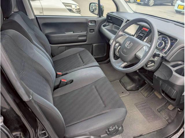 【車内抗菌・抗ウィルス＋消臭】車内抗菌オプションございます！車内抗菌・抗ウィルス＋消臭を行うことで快適なドライブ。ご使用直後はアルコールによる殺菌効果があり、消臭・抗菌します！