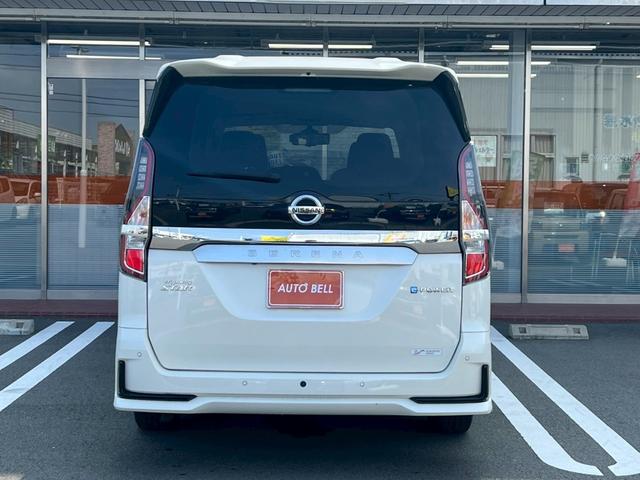 セレナ ｅ－パワー　ハイウェイスターＶ　アラウンドビューモニター　両側パワースライドドア　プロパイロット　ワンオーナー　セーフティパックＡ　フルセグ　ＥＴＣ　ＬＥＤ（18枚目）