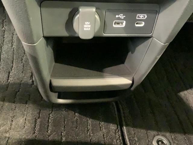 ステップワゴン ｅ：ＨＥＶスパーダ　ＨＳＥＮＳＩＮＧ　禁煙　試乗車　ナビＬＸＭ－２４７ＶＦＬｉ　ＡｐｐｌｅＣａｒＰｌａｙ　ＴＶ　Ｒカメラ　マルチビュー　ＣＤ録音　ＢＴオ－ディオ　ＤＶＤ　ＥＴＣ　ＬＥＤ　ＶＳＡ　両側電動ドア　シートヒータ（29枚目）