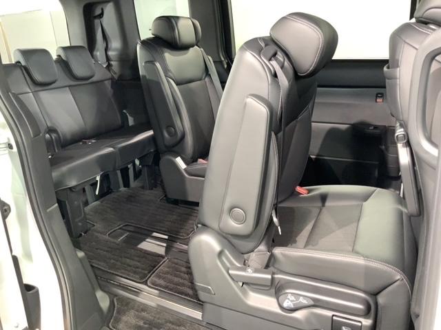 ステップワゴン ｅ：ＨＥＶスパーダ　ＨＳＥＮＳＩＮＧ　禁煙　試乗車　ナビＬＸＭ－２４７ＶＦＬｉ　ＡｐｐｌｅＣａｒＰｌａｙ　ＴＶ　Ｒカメラ　マルチビュー　ＣＤ録音　ＢＴオ－ディオ　ＤＶＤ　ＥＴＣ　ＬＥＤ　ＶＳＡ　両側電動ドア　シートヒータ（34枚目）