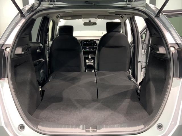 フィット ベーシック　ホンダセンシングレス　最長５年保証　リースアップ　スマ－トキ－　盗難防止装置　整備記録簿　ＡＡＣ　スペアキ－　Ｗエアバッグ（16枚目）