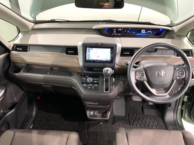 フリード Ｇ　Ｈ　ＳＥＮＳＩＮＧ　サイドリフトアップシート車　福祉車両　最長５年保証　ワンオーナー　ナビＶＸＭ－２２４ＶＦｉ　ＴＶ　Ｒカメラ　ＣＤ録音　ＢＴオ－ディオ　ＤＶＤ　ＥＴＣ　ＬＥＤライト　ＶＳＡ（8枚目）