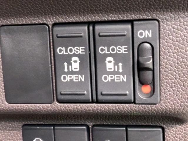 フリード Ｇ　Ｈ　ＳＥＮＳＩＮＧ　サイドリフトアップシート車　福祉車両　最長５年保証　ワンオーナー　ナビＶＸＭ－２２４ＶＦｉ　ＴＶ　Ｒカメラ　ＣＤ録音　ＢＴオ－ディオ　ＤＶＤ　ＥＴＣ　ＬＥＤライト　ＶＳＡ（13枚目）