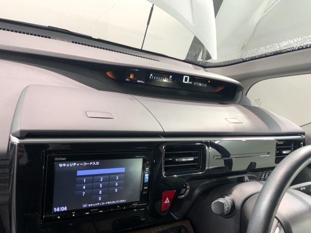 ���Џ��i���Z���^�[�ɂē��O���̃N���[�j���O�����{���Ă���܂��I