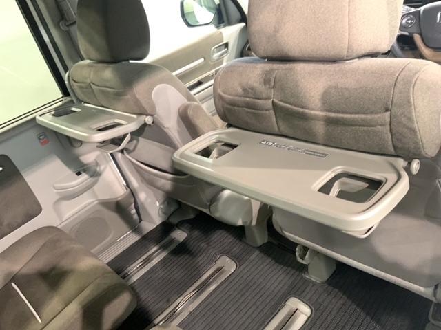 ���Џ��i���Z���^�[�ɂē��O���̃N���[�j���O�����{���Ă���܂��I