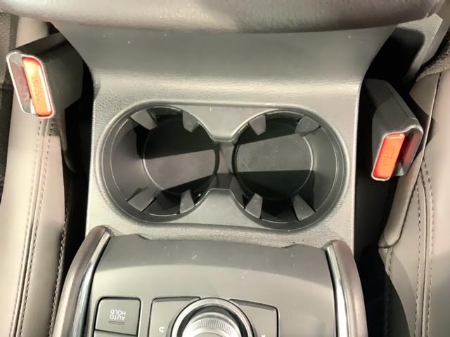 ���Џ��i���Z���^�[�ɂē��O���̃N���[�j���O�����{���Ă���܂��I