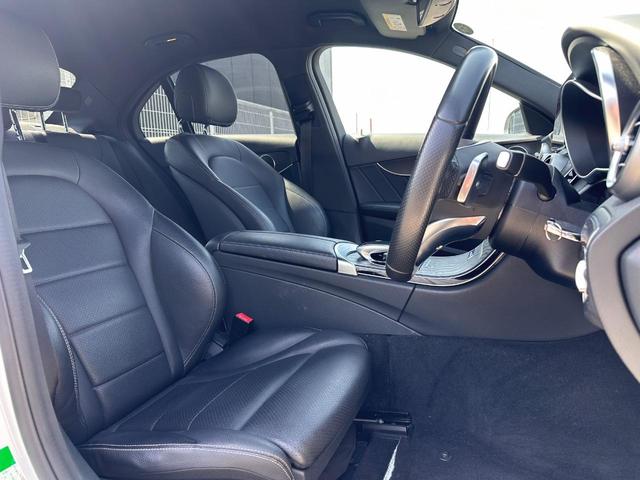 Ｃクラス Ｃ２２０ｄ　ローレウスエディション　Ｃ６３スタイルカスタム　リアトランクスポイラー　オレンジキャリパーペイント　マフラーカッター４本出し　リアディフューザー　グロスブラックホイール　メッキグロスブラックペイント　レーダーセーフティｐｋｇ（18枚目）