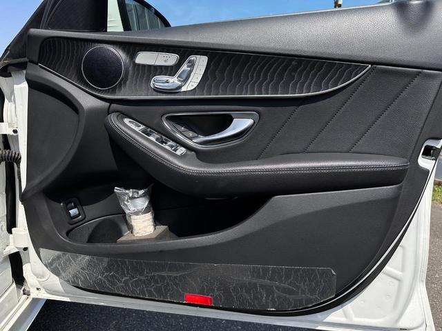 Ｃクラス Ｃ２２０ｄ　ローレウスエディション　Ｃ６３スタイルカスタム　リアトランクスポイラー　オレンジキャリパーペイント　マフラーカッター４本出し　リアディフューザー　グロスブラックホイール　メッキグロスブラックペイント　レーダーセーフティｐｋｇ（19枚目）