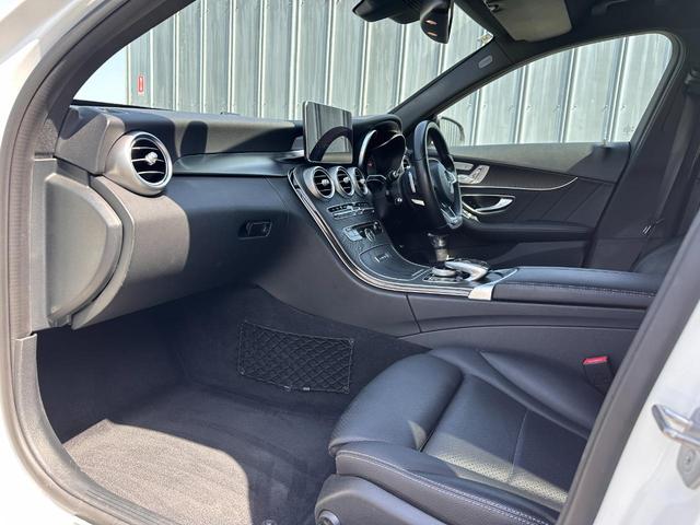 Ｃクラス Ｃ２２０ｄ　ローレウスエディション　Ｃ６３スタイルカスタム　リアトランクスポイラー　オレンジキャリパーペイント　マフラーカッター４本出し　リアディフューザー　グロスブラックホイール　メッキグロスブラックペイント　レーダーセーフティｐｋｇ（20枚目）