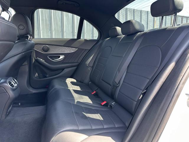 Ｃクラス Ｃ２２０ｄ　ローレウスエディション　Ｃ６３スタイルカスタム　リアトランクスポイラー　オレンジキャリパーペイント　マフラーカッター４本出し　リアディフューザー　グロスブラックホイール　メッキグロスブラックペイント　レーダーセーフティｐｋｇ（27枚目）