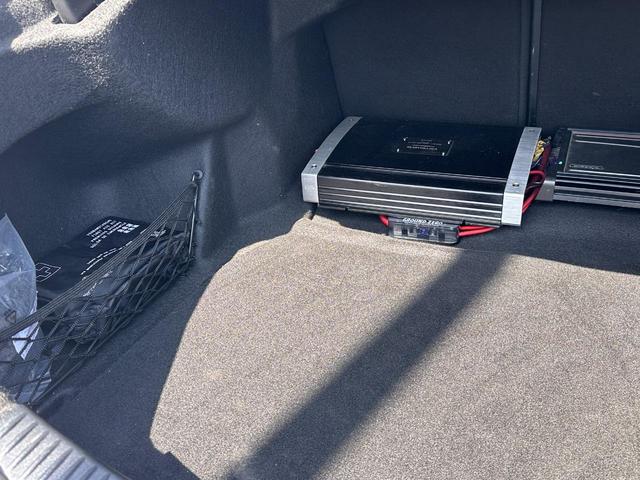 Ｃクラス Ｃ２２０ｄ　ローレウスエディション　Ｃ６３スタイルカスタム　リアトランクスポイラー　オレンジキャリパーペイント　マフラーカッター４本出し　リアディフューザー　グロスブラックホイール　メッキグロスブラックペイント　レーダーセーフティｐｋｇ（29枚目）
