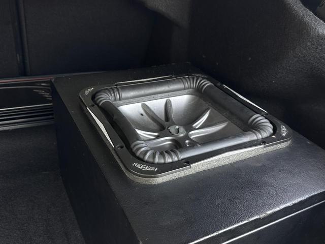 Ｃクラス Ｃ２２０ｄ　ローレウスエディション　Ｃ６３スタイルカスタム　リアトランクスポイラー　オレンジキャリパーペイント　マフラーカッター４本出し　リアディフューザー　グロスブラックホイール　メッキグロスブラックペイント　レーダーセーフティｐｋｇ（30枚目）