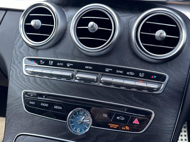 Ｃクラス Ｃ２２０ｄ　ローレウスエディション　Ｃ６３スタイルカスタム　リアトランクスポイラー　オレンジキャリパーペイント　マフラーカッター４本出し　リアディフューザー　グロスブラックホイール　メッキグロスブラックペイント　レーダーセーフティｐｋｇ（33枚目）