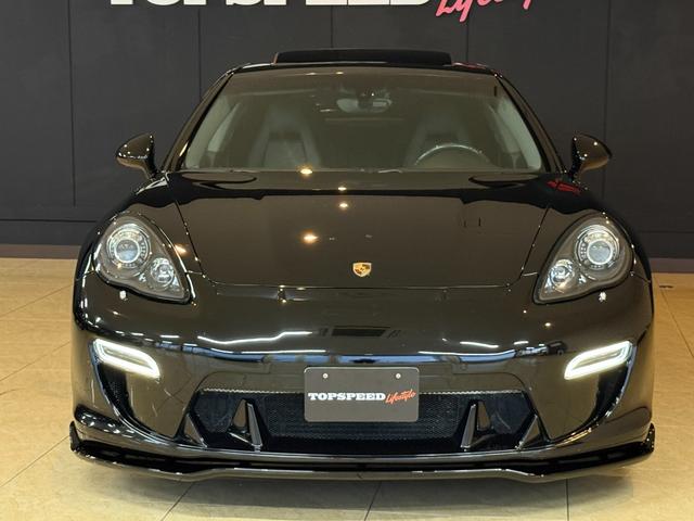 パナメーラ Ｓ　フェアリーデザインコンプリート　ＦＯＲＧＥＤ２２インチ　可変付ワンオフマフラー　ＣＡＲＦＡＸ付　バネサス交換済み　リア可動ウィング　カロッツェリアナビ　Ｂカメラ　リコール対策済み　ＥＴＣ　サンルーフ　レザーシート　イエローキャリパー　カーボンパネル（10枚目）