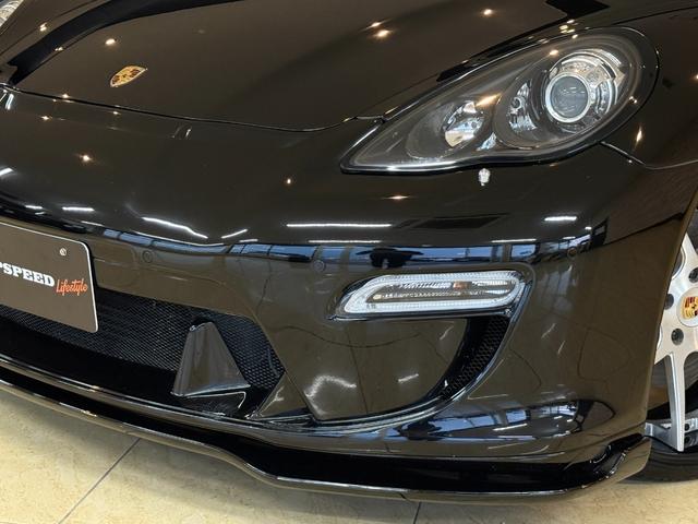パナメーラ Ｓ　フェアリーデザインコンプリート　ＦＯＲＧＥＤ２２インチ　可変付ワンオフマフラー　ＣＡＲＦＡＸ付　バネサス交換済み　リア可動ウィング　カロッツェリアナビ　Ｂカメラ　リコール対策済み　ＥＴＣ　サンルーフ　レザーシート　イエローキャリパー　カーボンパネル（41枚目）