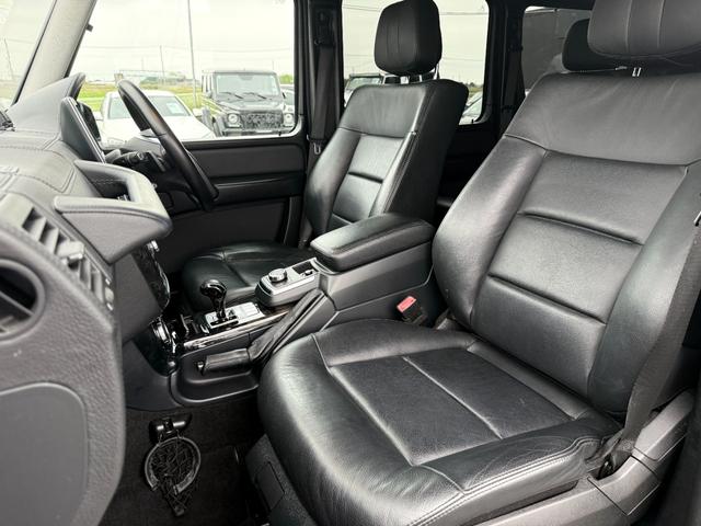 Ｇクラス Ｇ３５０　ブルーテック　Ｇ６３仕様　ツインアクティブサウンドエキゾースト　ラグジュアリーパッケージ　サンルーフ　黒革シート　ｈａｒｍａｎ　ｋａｒｄｏｎ　ＬＥＤフロントリップ　ＧＲＡＢＢＥＲ　ＧＥＮＥＲＡＬタイヤ（19枚目）
