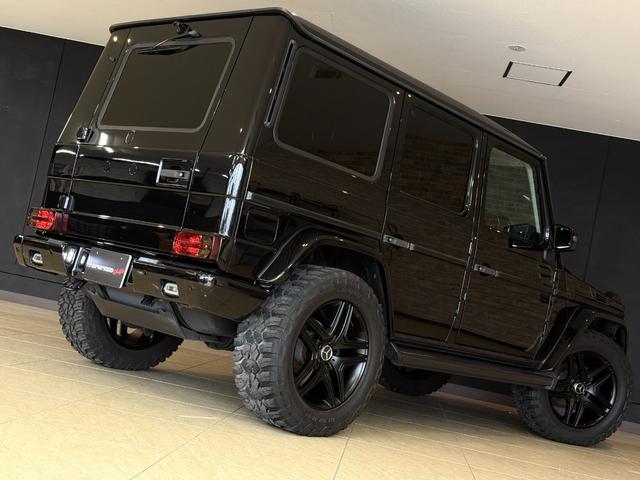 Ｇクラス Ｇ３５０　ブルーテック　Ｇ６３仕様　ツインアクティブサウンドエキゾースト　ラグジュアリーパッケージ　サンルーフ　黒革シート　ｈａｒｍａｎ　ｋａｒｄｏｎ　ＬＥＤフロントリップ　ＧＲＡＢＢＥＲ　ＧＥＮＥＲＡＬタイヤ（56枚目）