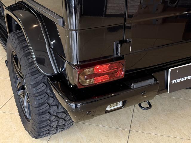 Ｇクラス Ｇ３５０　ブルーテック　Ｇ６３仕様　ツインアクティブサウンドエキゾースト　ラグジュアリーパッケージ　サンルーフ　黒革シート　ｈａｒｍａｎ　ｋａｒｄｏｎ　ＬＥＤフロントリップ　ＧＲＡＢＢＥＲ　ＧＥＮＥＲＡＬタイヤ（67枚目）
