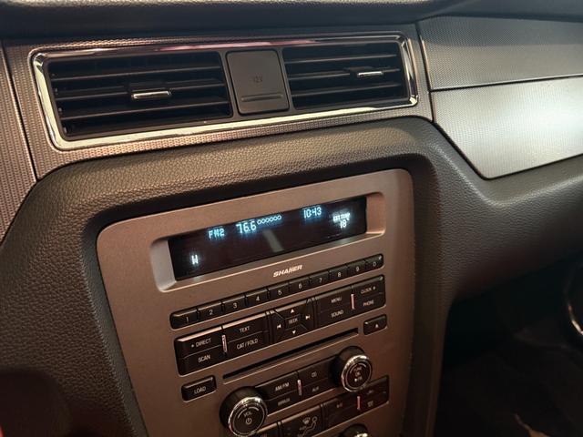 FORD MUSTANG V8 GT PERFORMANCE PACKAGE