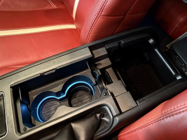 FORD MUSTANG V8 GT PERFORMANCE PACKAGE