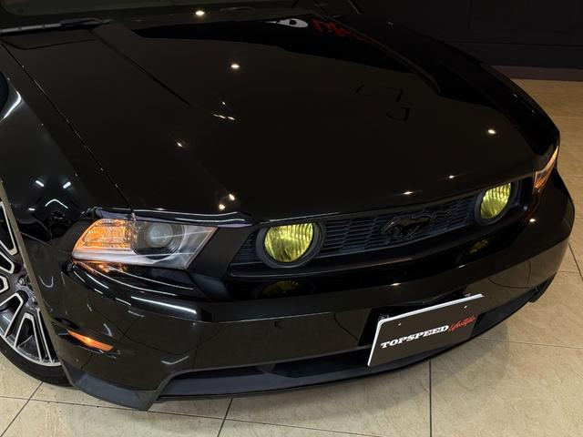 FORD MUSTANG V8 GT PERFORMANCE PACKAGE
